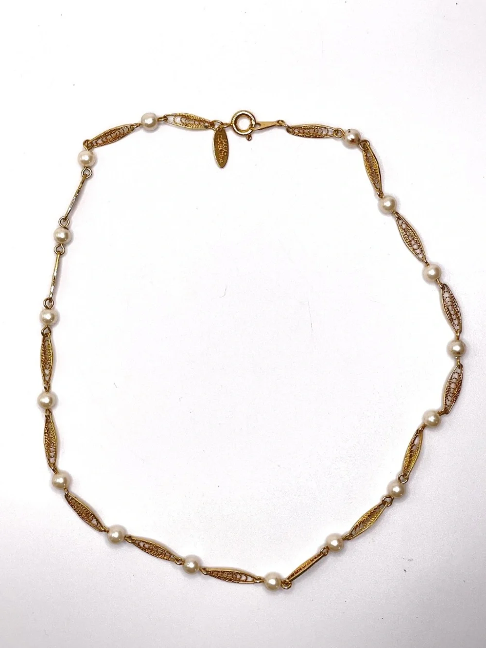 Vintage Sarah Coventry Filigree Lady 1973 Gold Tone Faux Pearl Choker Necklace